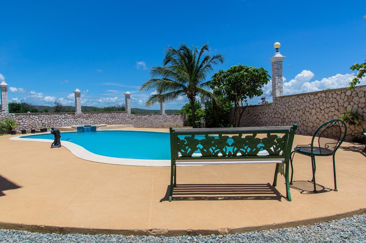 El Cielo Bed & Breakfast Portmore Luaran gambar