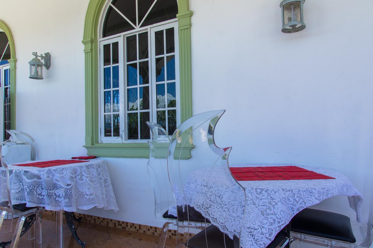 El Cielo Bed & Breakfast Portmore Luaran gambar